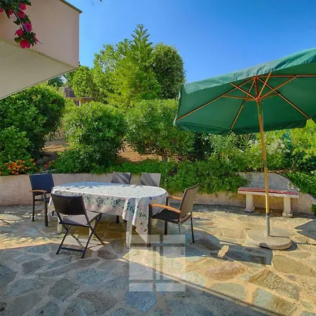 Villa Chjar' Di Luna